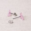 Kleine Ohrstecker aus Glas Blume helles rosa – Bild 2